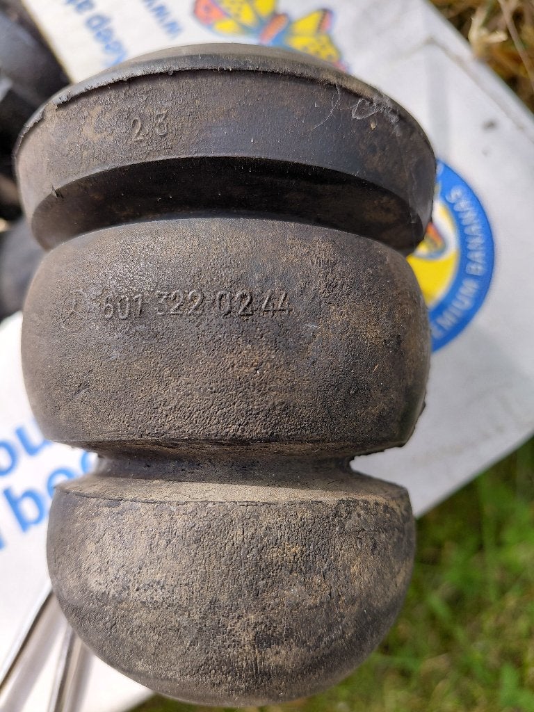 Mercedes 6013220244 stootblok vooras T1, Auto-onderdelen, Ophalen, Gebruikt, Mercedes-Benz
