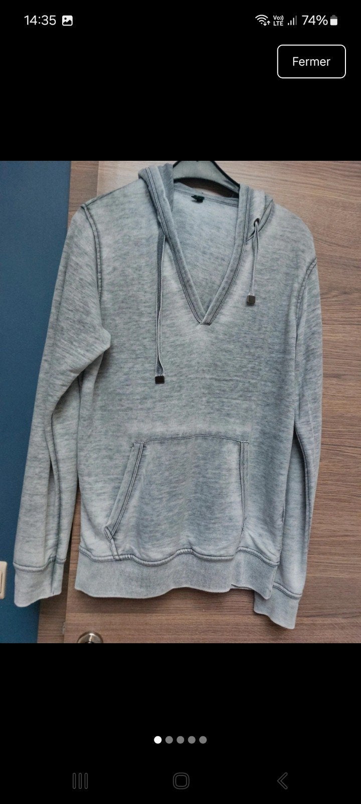 Benetton hoodie, Ophalen