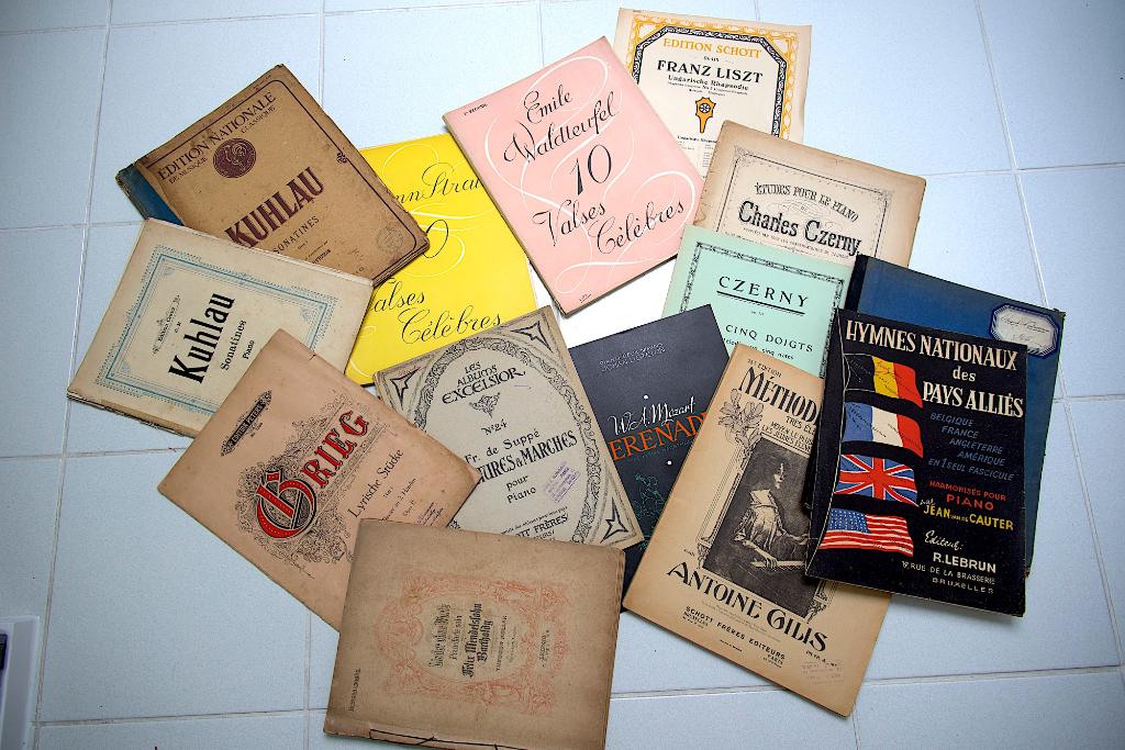 lot de 14 livres anciens pour piano - compositeurs divers, Enlèvement ou Envoi, Artiste ou Compositeur, Classique, Utilisé