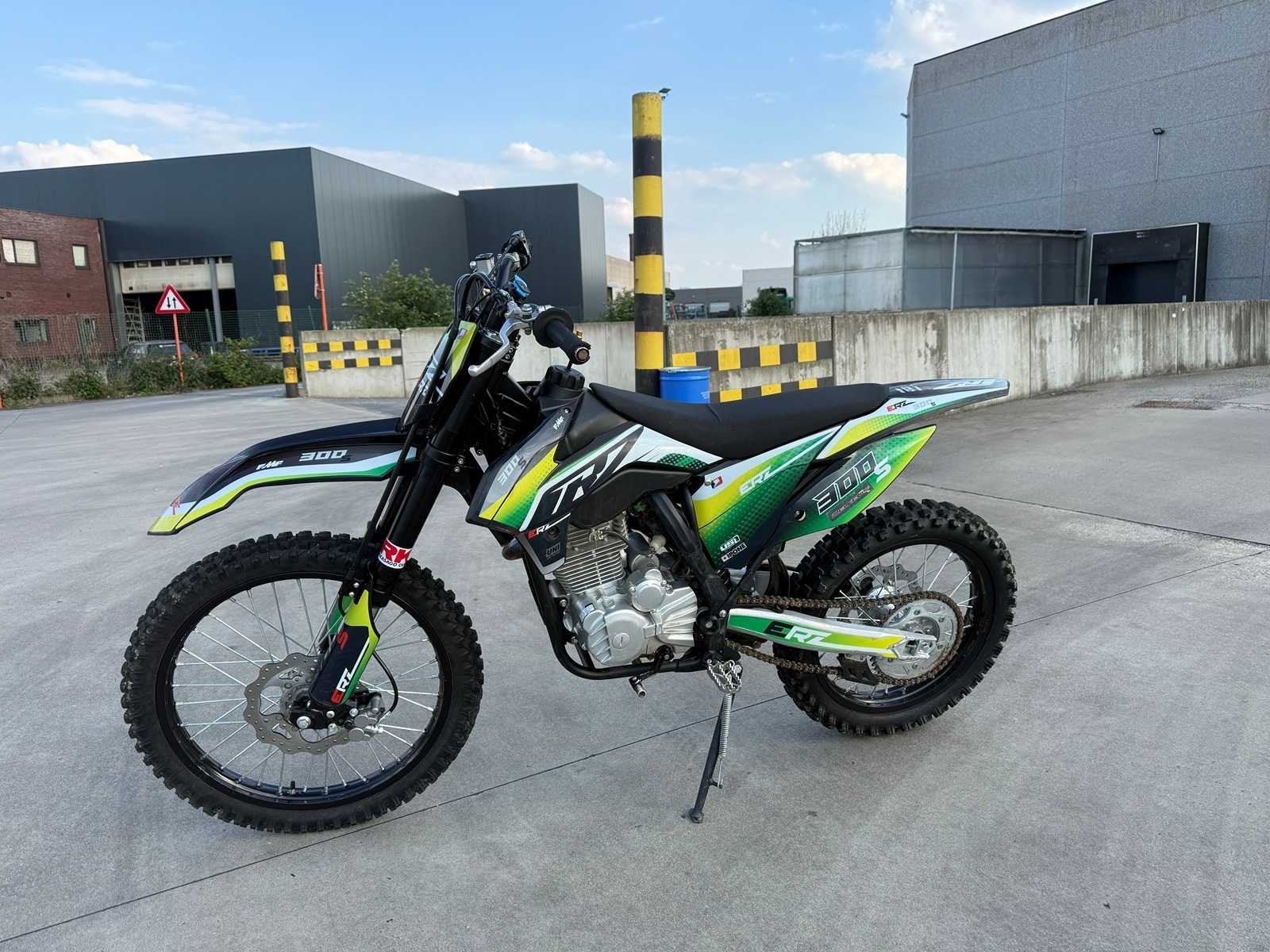 CRZ - 300 S - CROSSMOTOR - Motorfiets, Bedrijf, Overig, CRZ