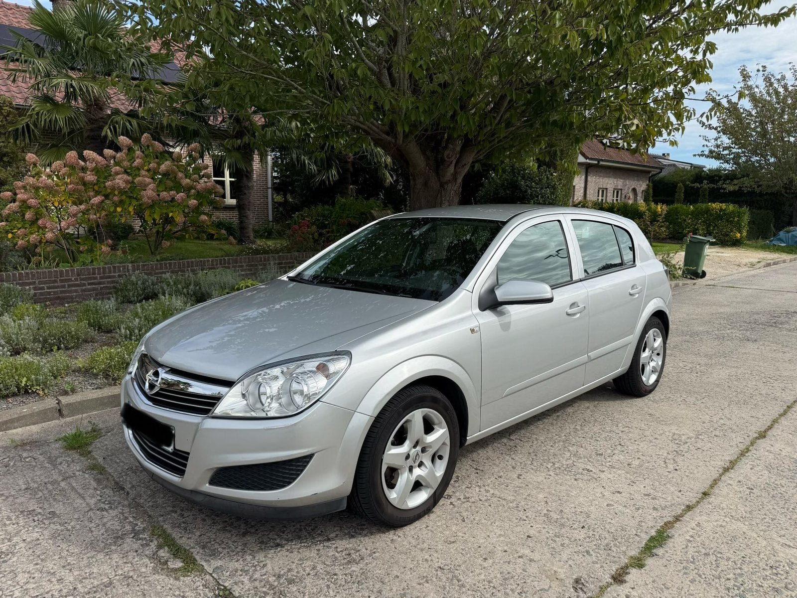 OPEL ASTRA 1.4i ECOTEC GEKEURD 1EIG NIEUWSTAAT 81.000 KM!! ✅, Autos, Argent ou Gris, Boîte manuelle, Noir, 5 portes