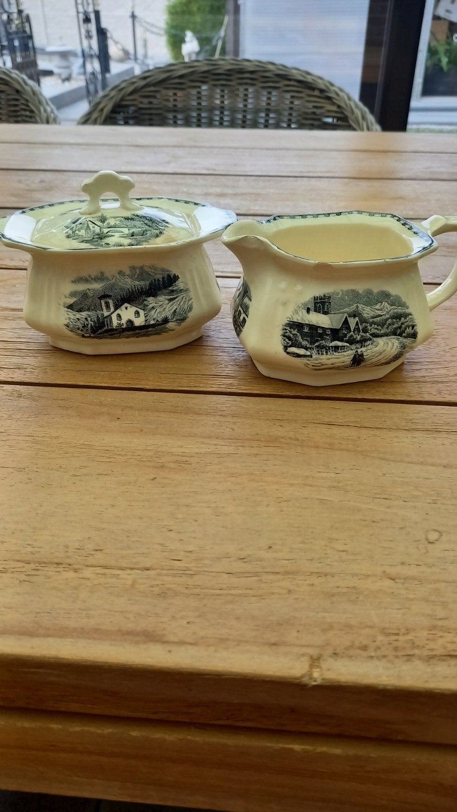 Zeer oude melk- en suikerpot ( 10 € voor de twee ), Ophalen of Verzenden