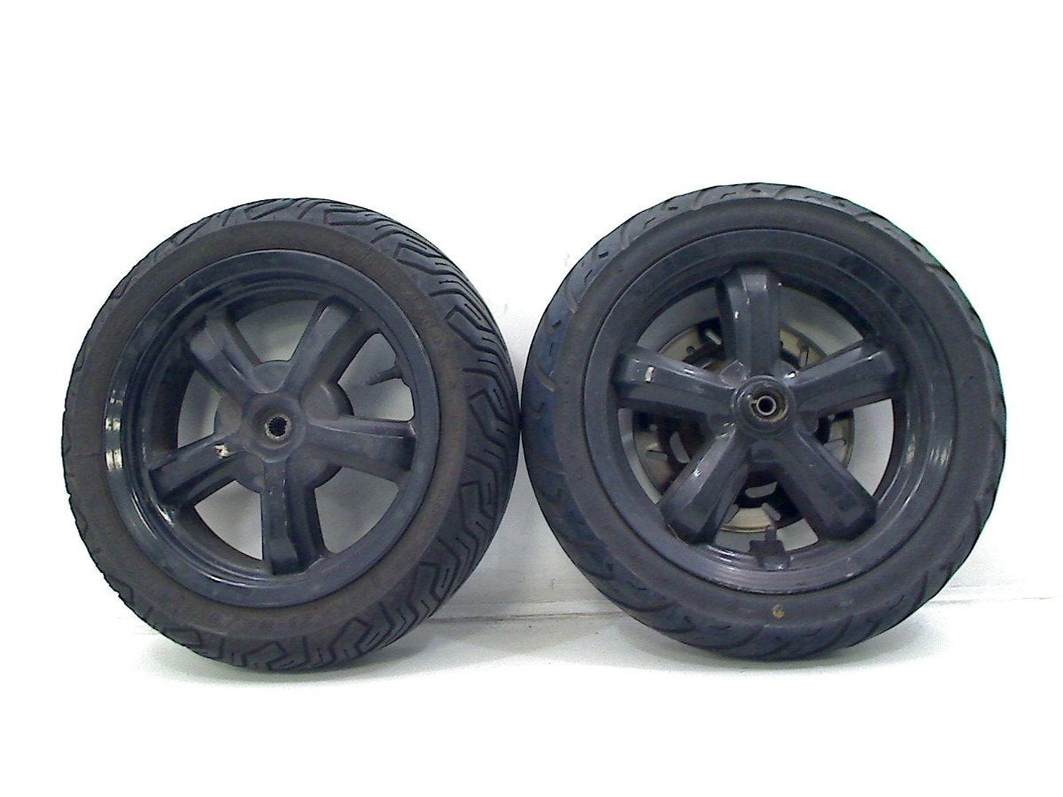 VELGENSET Sym Fiddle 4 50 4T E5 2021-2024 (01-2021/12-2024), Gebruikt, P.J. Troelstraweg 8 8
3144 CX  MAASSLUIS, NL, Info@cama-motorparts.nl