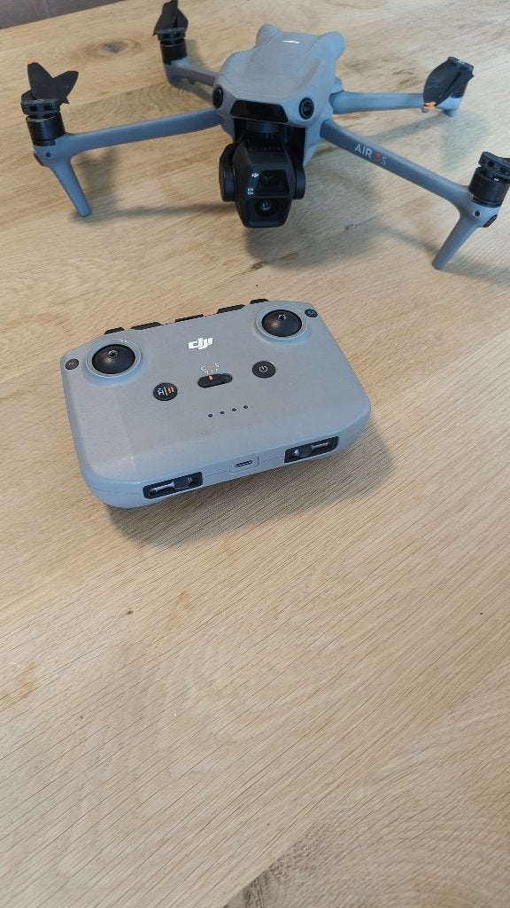 DJI Air 3S Nieuw Staat, TV, Hi-fi & Vidéo, Drones, Retour au point de départ, 250 à 900 g, Qualité supérieure, 1 à 5 km