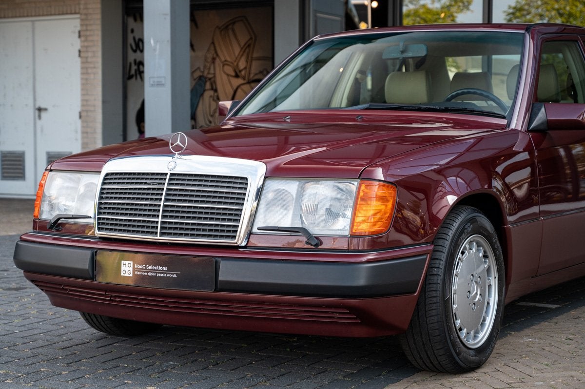 Mercedes-Benz E-Klasse 300E W124 (bj 1991), Auto's, Lederen bekleding, Gebruikt, Overige kleuren, Leder