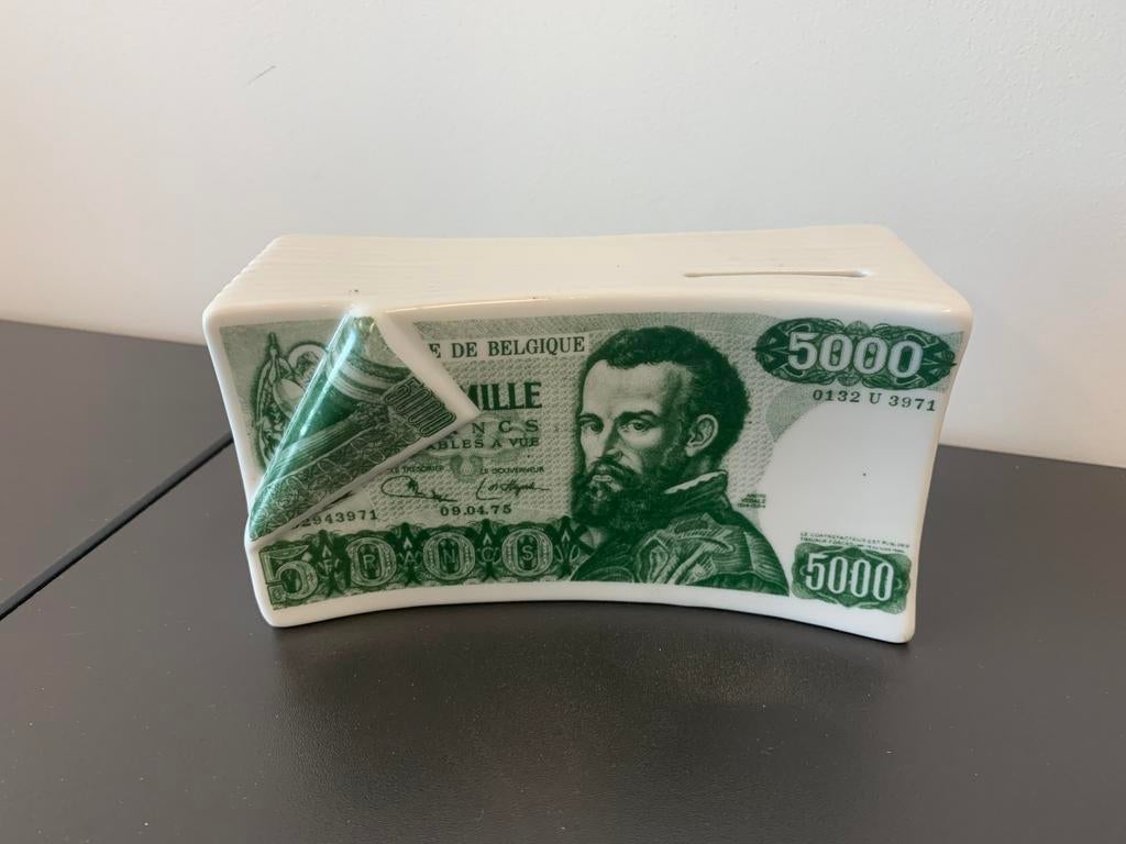 Tirelire ancienne en billets belges de 5000 francs., Enlèvement ou Envoi