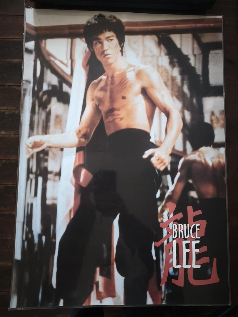 Bruce Lee vintage gelamineerde poster — 61 x 43 cm, Deurposter of groter, Ophalen of Verzenden, Film en Tv, Rechthoekig Staand