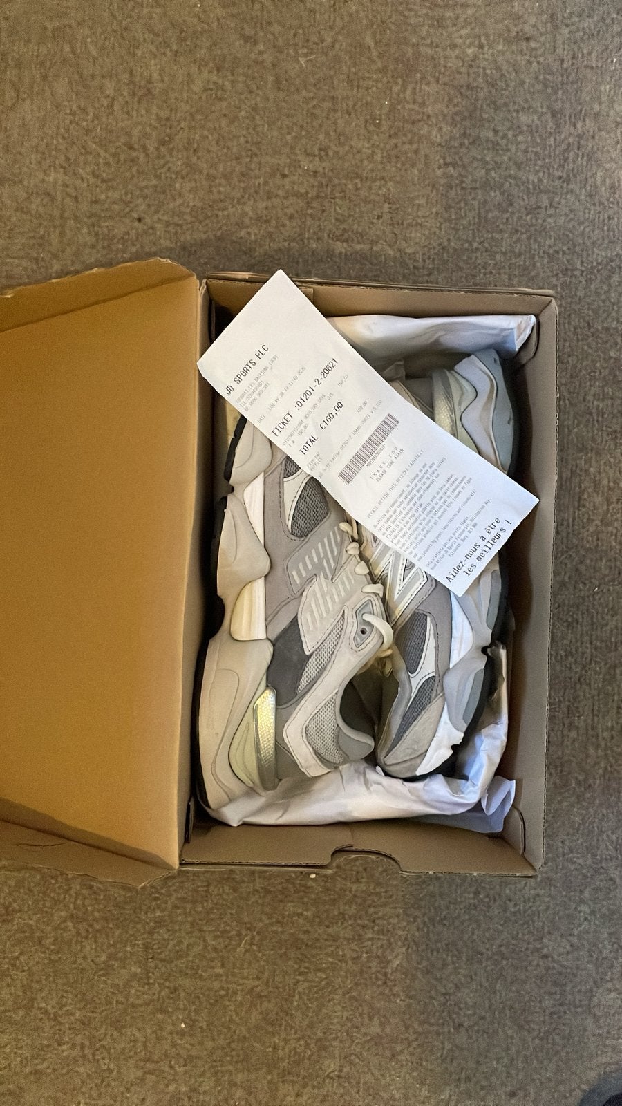 New Balance 9060beige en tres bonne etat en taille 39, Enlèvement ou Envoi, Comme neuf, Beige