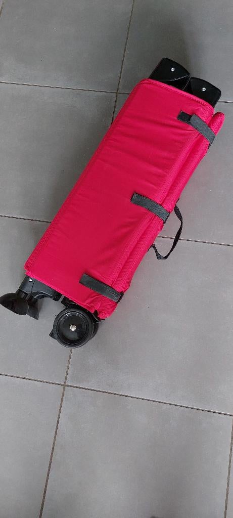 Rood reisbedje, Kinderen en Baby's, Ophalen, Zo goed als nieuw