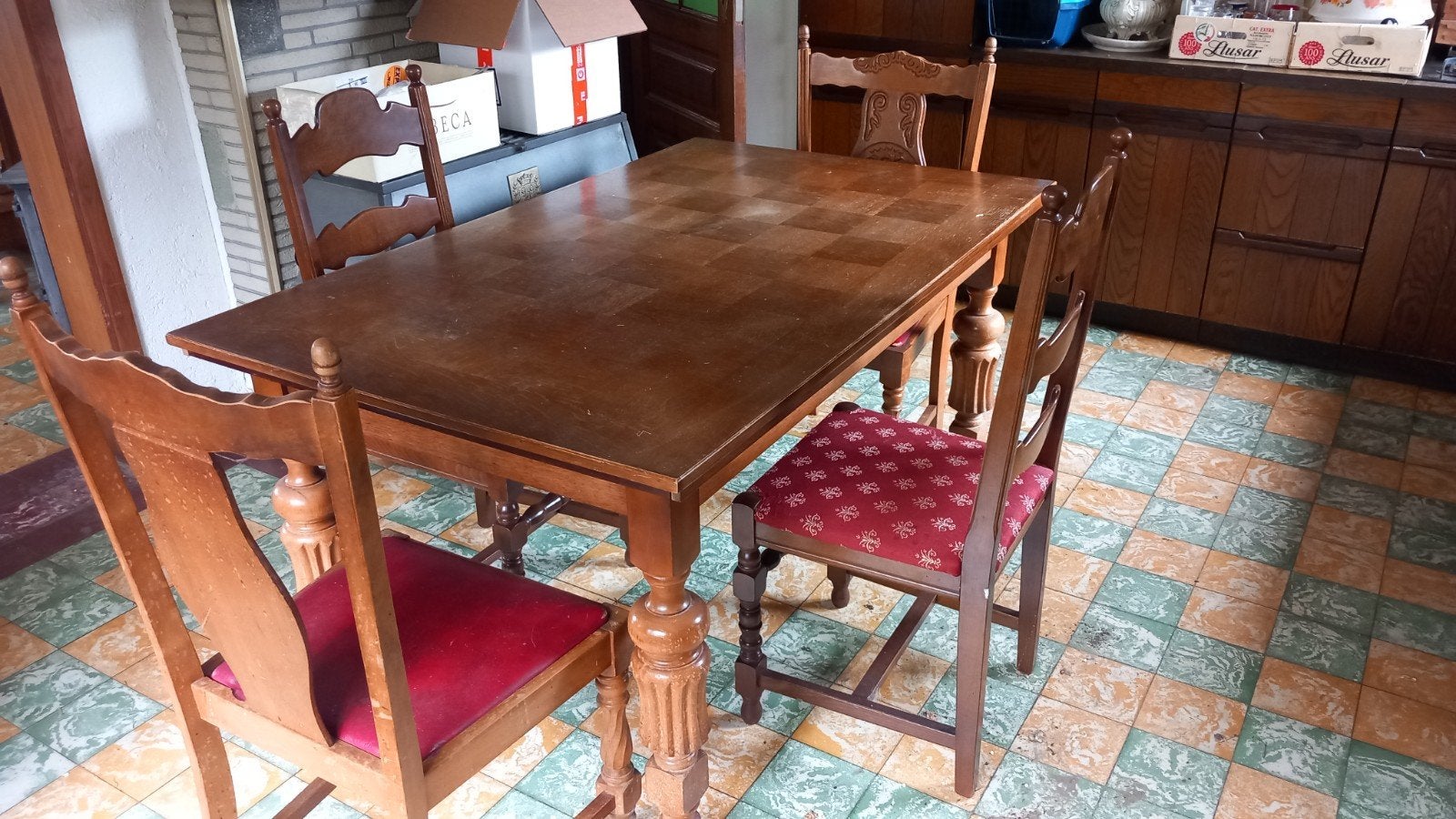 tafel en stoelen, Ophalen