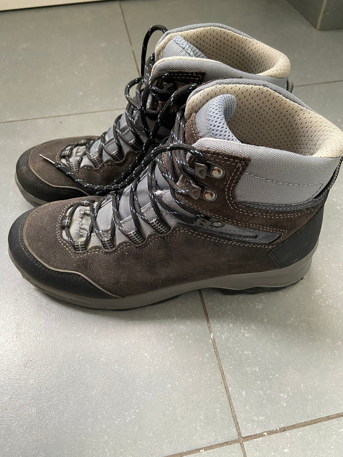 Chaussures de marche (Pointure 43), Enlèvement, Comme neuf, Chaussures