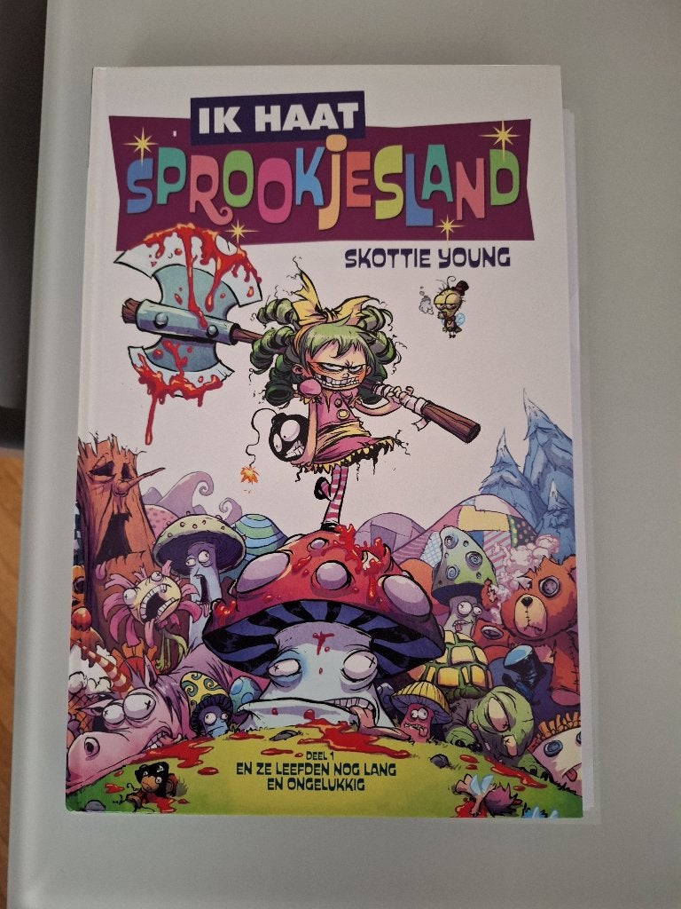 Ik Haat Sprookjesland van Skottie Young (hardcover), Boeken, Eén comic, Amerika, Ophalen of Verzenden, Zo goed als nieuw