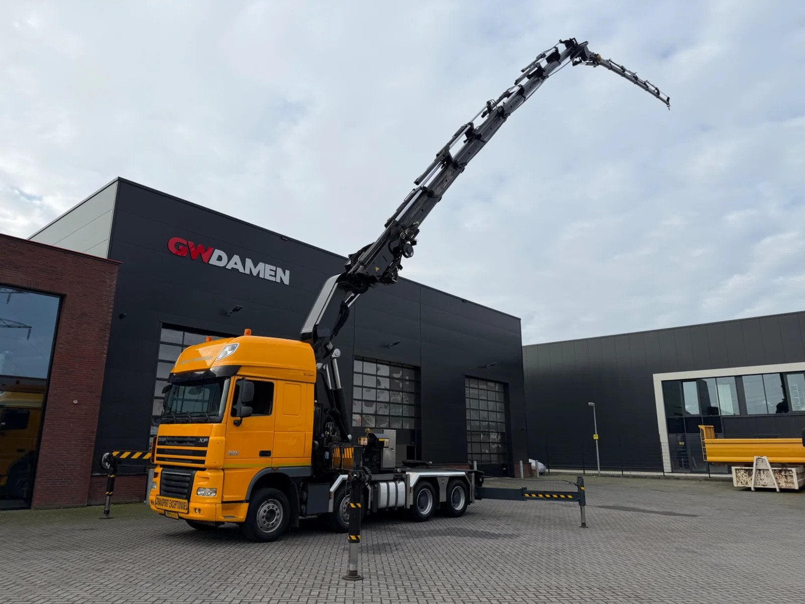 DAF XF 105 510 8x4 Effer 1355/8S Jib 6S Retarder (bj 2011), Euro 5, Geel, Adaptive Cruise Control, Te koop