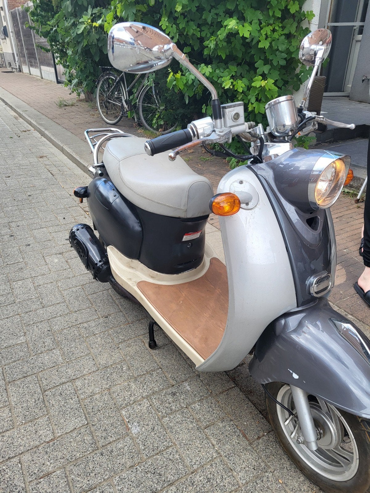 Trottinette rétro 50cc à vendre — Année de construction 2022, Vélos & Vélomoteurs, Enlèvement