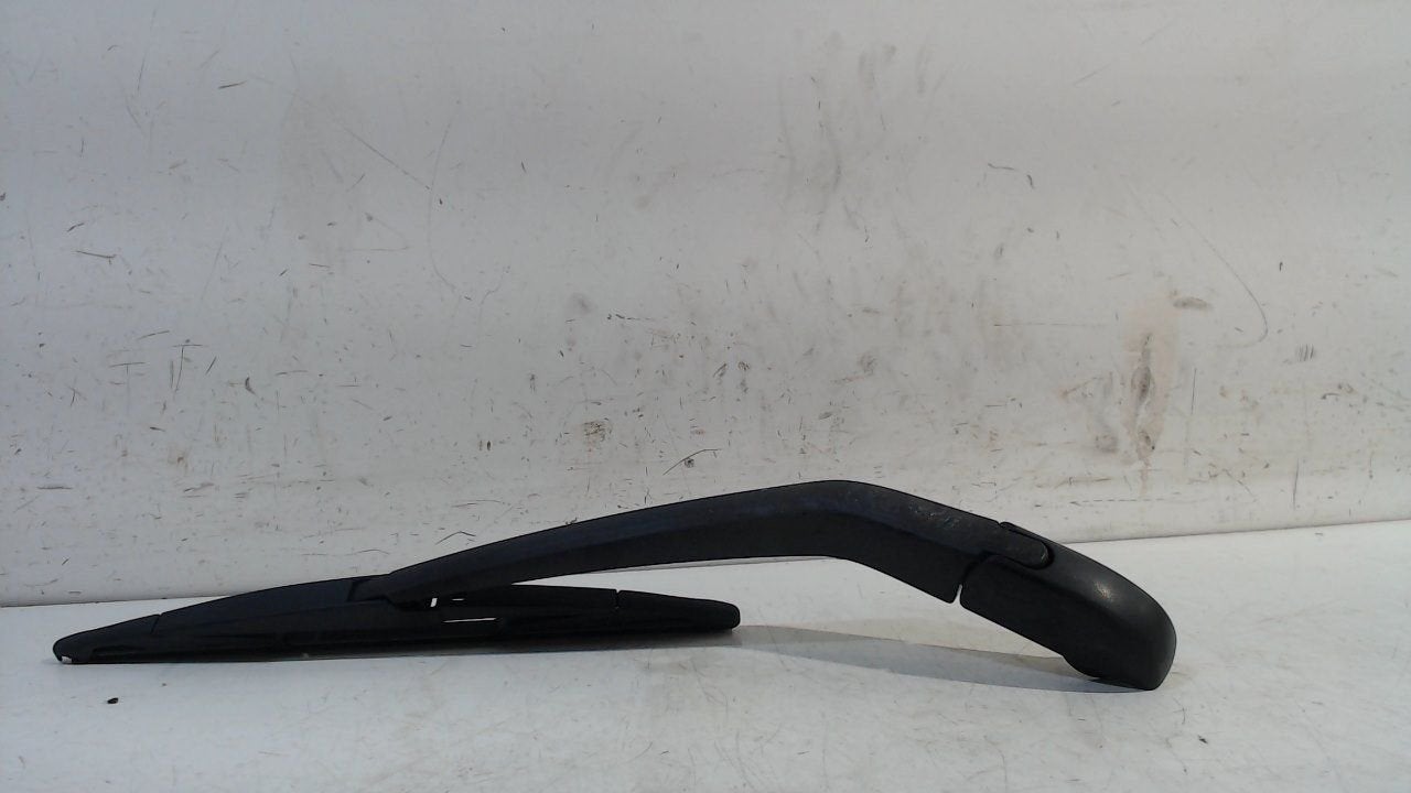 Ruitenwisserarm achterruit Toyota Yaris, Onderdelen@venauto.nl, Van der Ven Autorecycling B.V., Ettenseweg 76, 4706 PB Roosendaal, The Netherlands