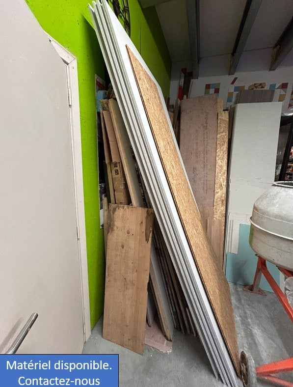 Grand Déstockage Matériaux & Outillage, Enlèvement, Utilisé, Autres matériaux