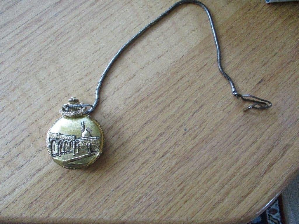 ketting hanger met klokje en fraaie print metaal, Ophalen of Verzenden, Zo goed als nieuw
