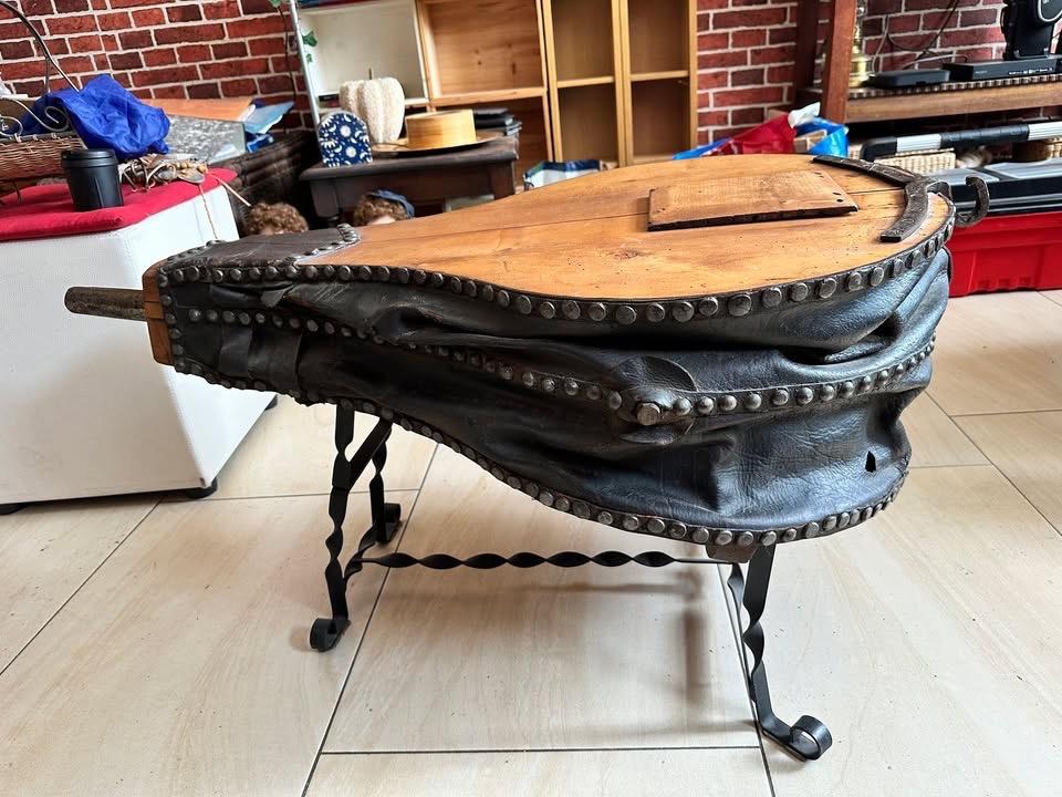 Ancien grand soufflet de forge transformer en table de salon, Enlèvement, Utilisé, Autres formes