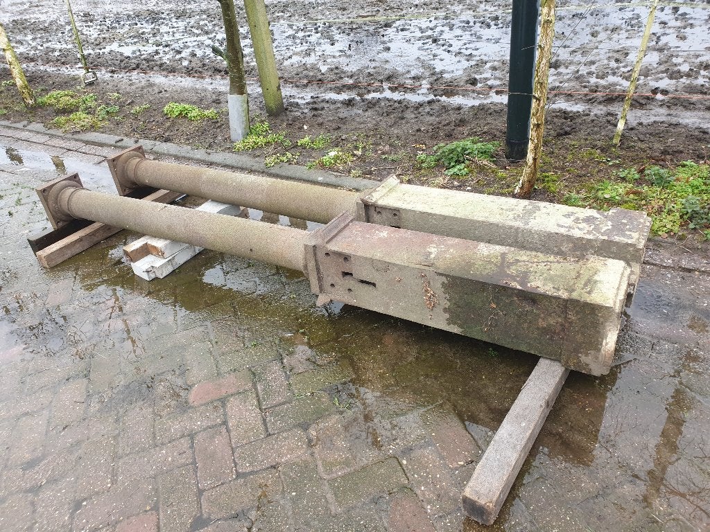 2 antieke gietijzeren palen / zuilen Hoog ca 2.50 meter, Enlèvement, Utilisé