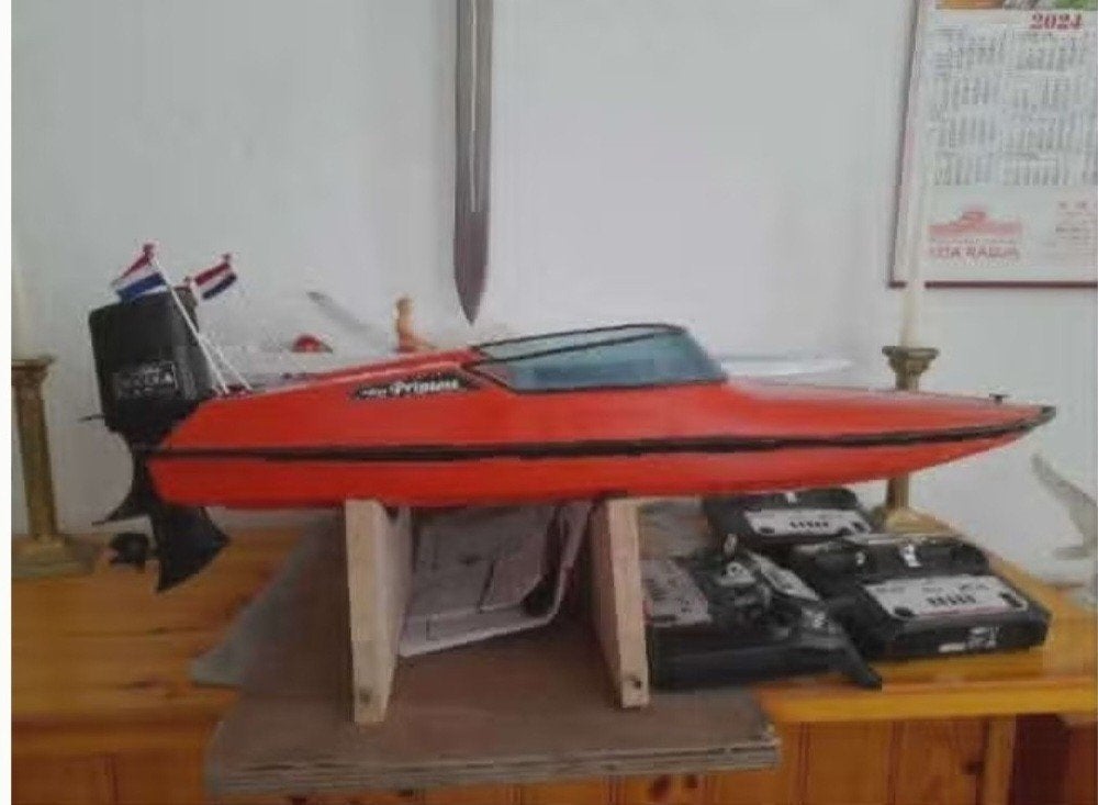 Zeer mooie rc Robbe princess speedboot inc extra s, Enlèvement, Comme neuf, Plus grand que 1:32, Autres marques
