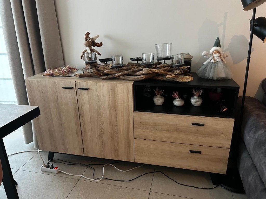 Dressoir te koop, Huis en Inrichting, Ophalen, 150 tot 200 cm, Zo goed als nieuw, 25 tot 50 cm