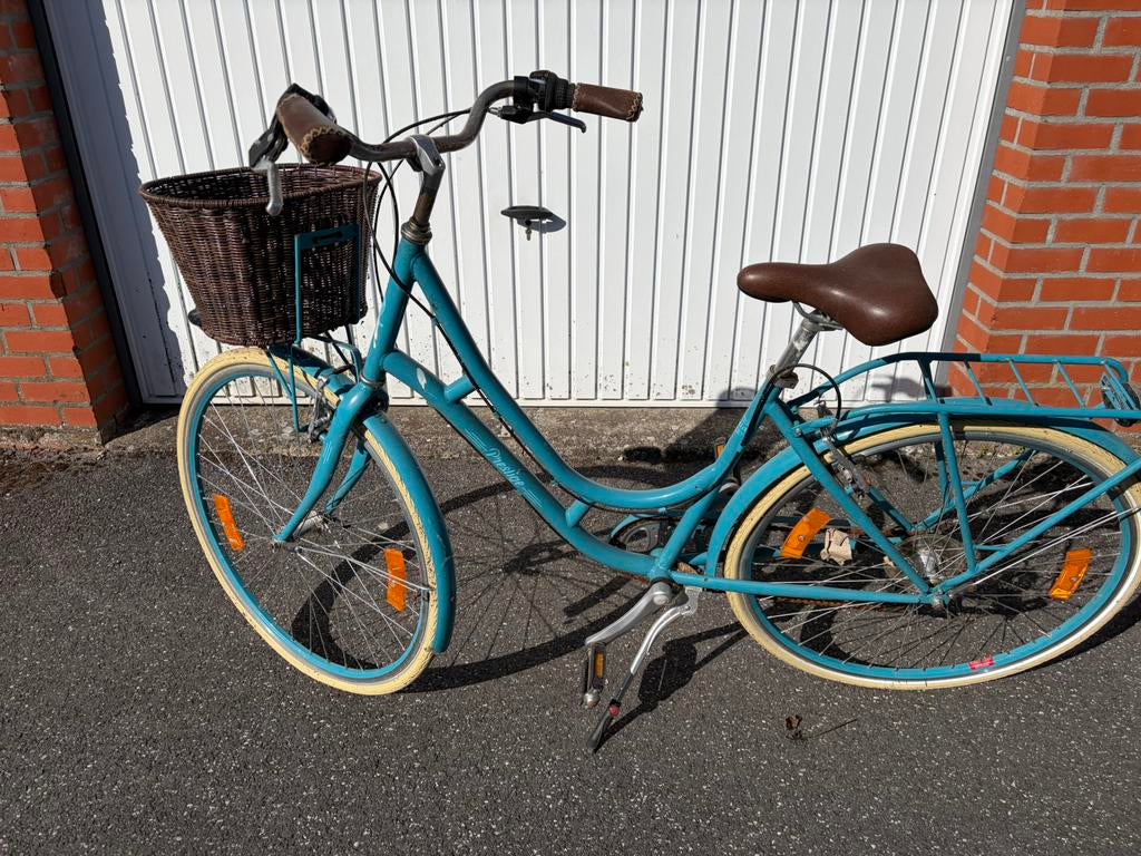 Damesfiets met een beetje werk aan., Ophalen, Zo goed als nieuw