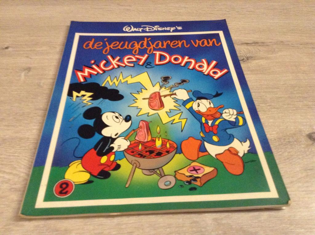 Walt Disney strip: De jeugdjaren van Mickey & Donald (1986), Boeken, Gelezen, Ophalen of Verzenden, Walt Disney, Eén stripboek