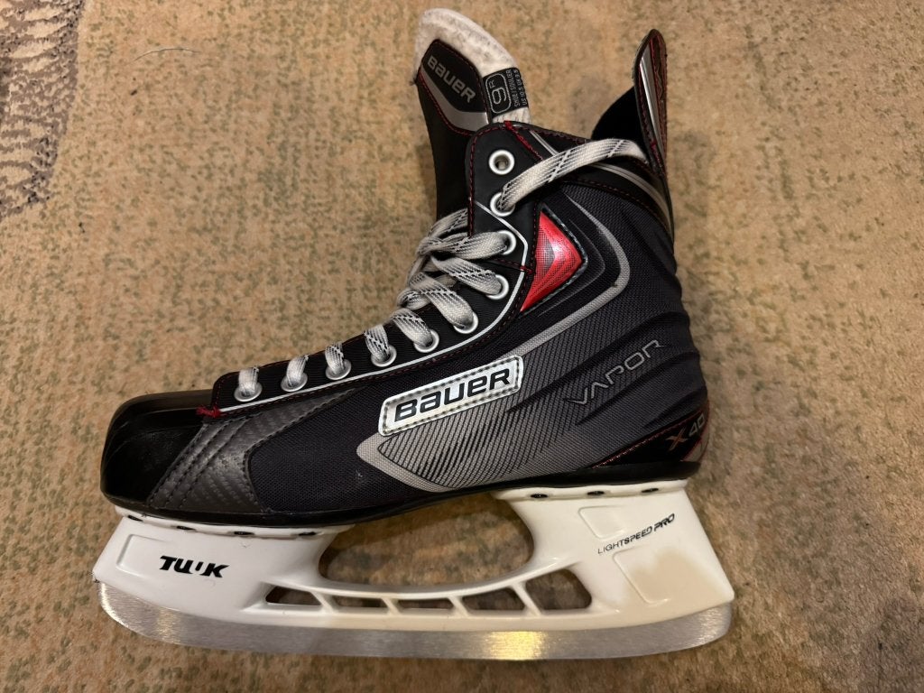PATIN DE HOCKEY SUR GLACE BAUER VAPOR X40 (POINTURE 44.5), Bauer, Enlèvement ou Envoi, Patins de hockey sur glace, Utilisé