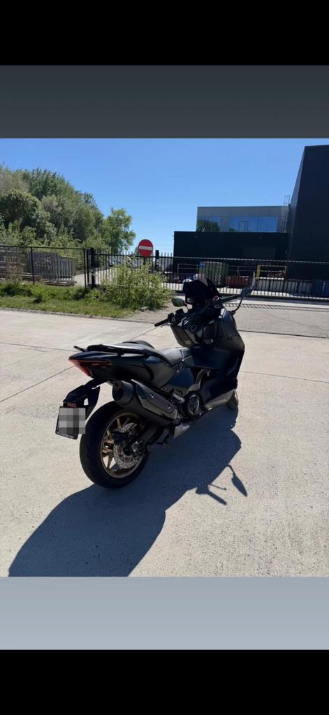 YAMAHA TMAX 560, Motoren, Motoren | Yamaha, Particulier, 12 t/m 35 kW, Minimaal motorrijbewijs A2, ABS, Automaat, Nieuw, Ophalen