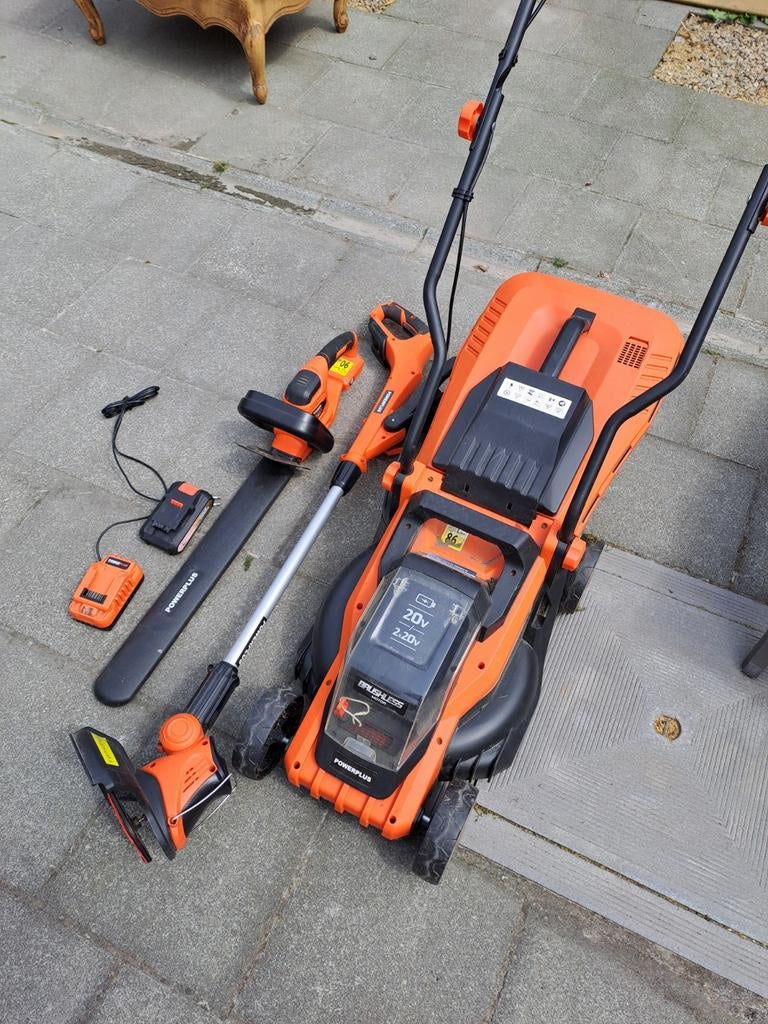 Grasmaaier  , haagschaar  en trimmer, Tuin en Terras, Grasmaaiers, Ophalen