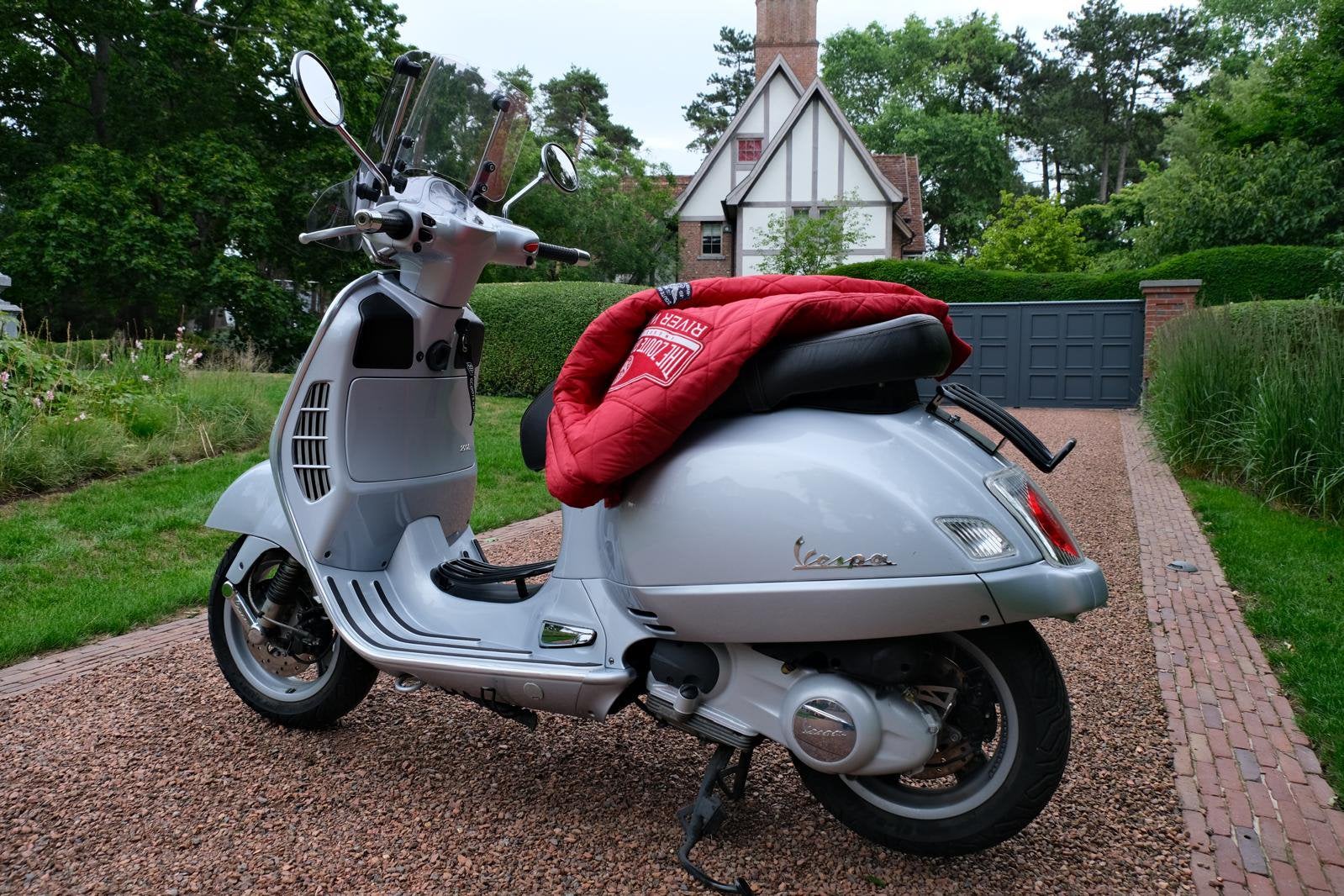 Vespa GT 200 - Grigio Excalibur/7000 km, Vélos & Vélomoteurs, Scooters | Vespa, Enlèvement, Comme neuf