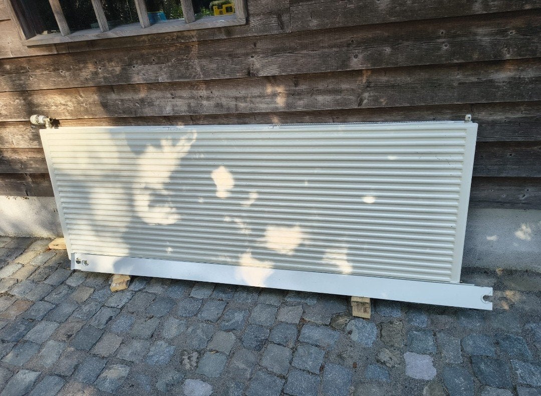 beau gros radiateur à vendre izgs, Enlèvement, Radiateur