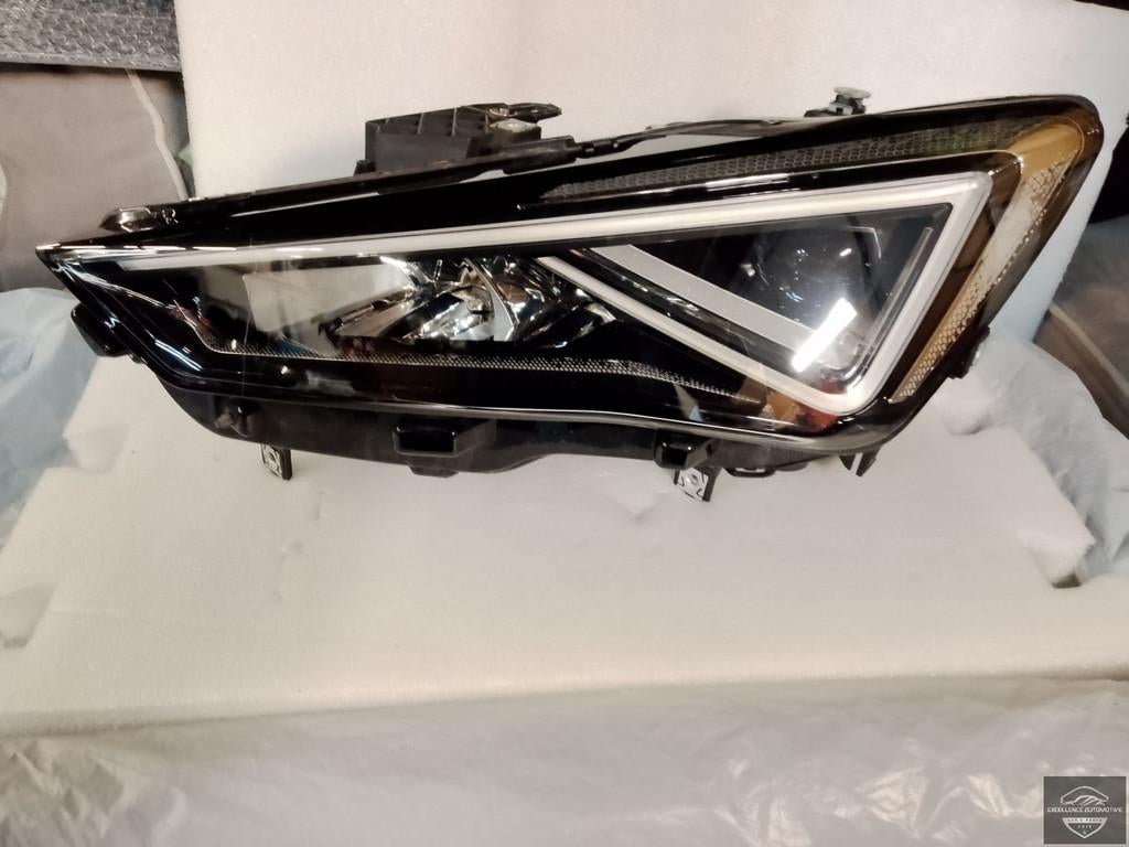 Phare LED gauche Cupra Formentor 2020+ 5FB941007F Original !, Autos : Pièces & Accessoires, Éclairage, Seat, Utilisé