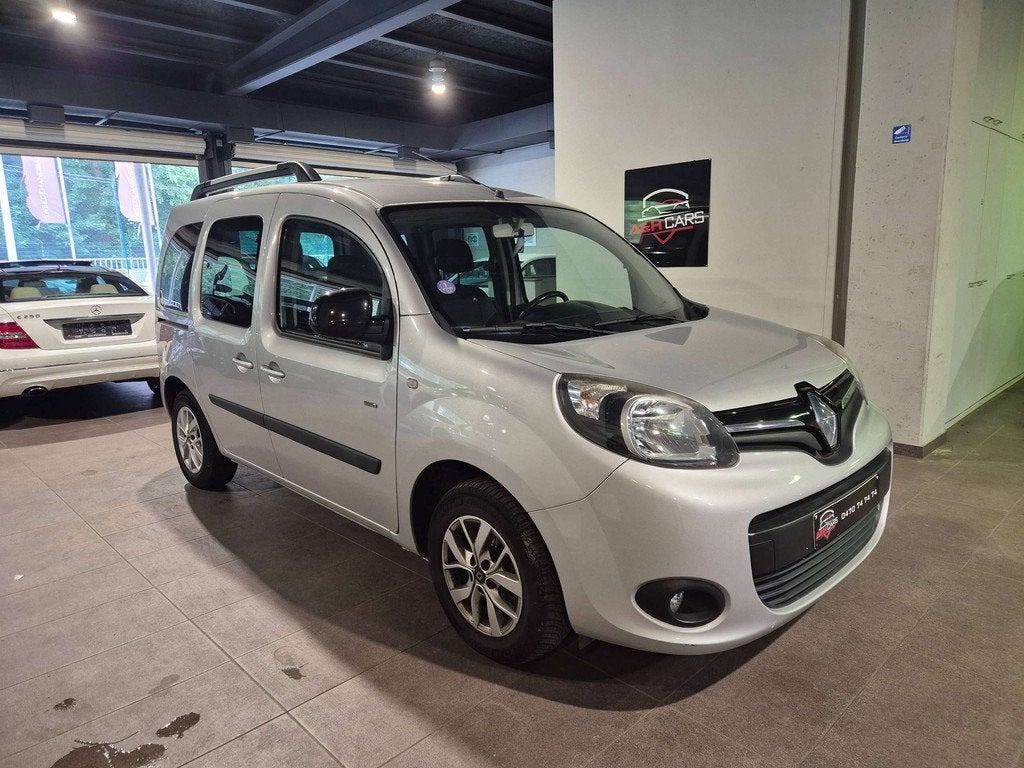 Renault Kangoo 1.2 LIMITED (bj 2018), Voorwielaandrijving, Stof, Gebruikt, Zwart
