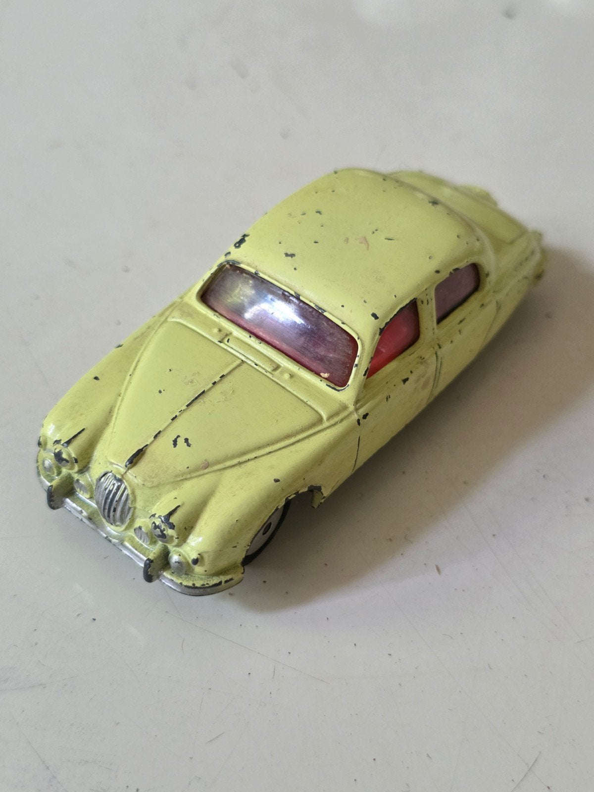 Corgi Toys jaguar 2,4 litres 208, Hobby & Loisirs créatifs, Corgi