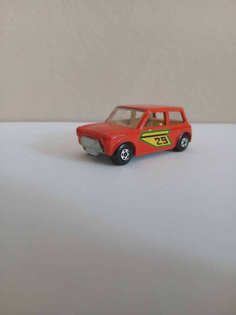 Matchbox racing mini, Ophalen of Verzenden, Zo goed als nieuw, Auto