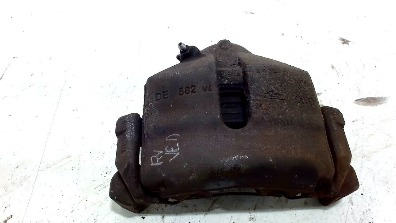 Remklauw rechts voor Volkswagen Golf, Onderdelen@venauto.nl, Van der Ven Autorecycling B.V., Ettenseweg 76, 4706 PB Roosendaal, The Netherlands