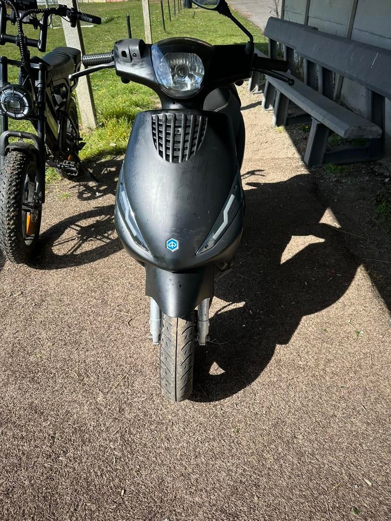 piaggio zip 1000€ vandaag ophalen, Fietsen en Brommers, Scooters | Piaggio, Ophalen, Zo goed als nieuw