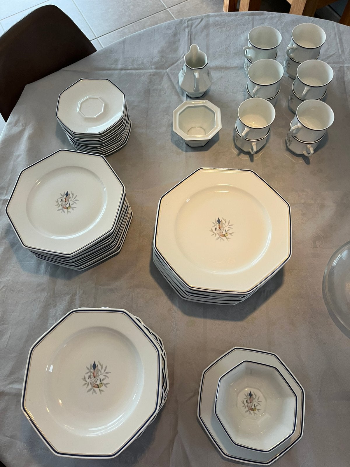 Porseleinservies van Royal Manufacture Limoges, Antiek en Kunst, Ophalen