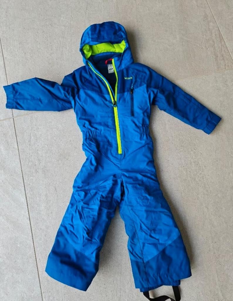 Skipak, thermo kledij , wanten, skihelm, botjes kind 3-4 j, Ophalen, Gebruikt, Maat 104