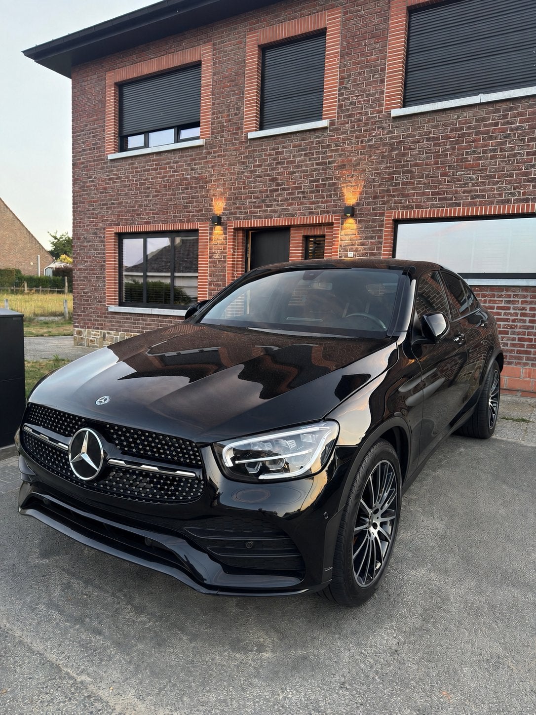 Mercedes-benz GLC200D 2020, Auto's, Automaat, Dealer onderhouden, Achterwielaandrijving, Zwart