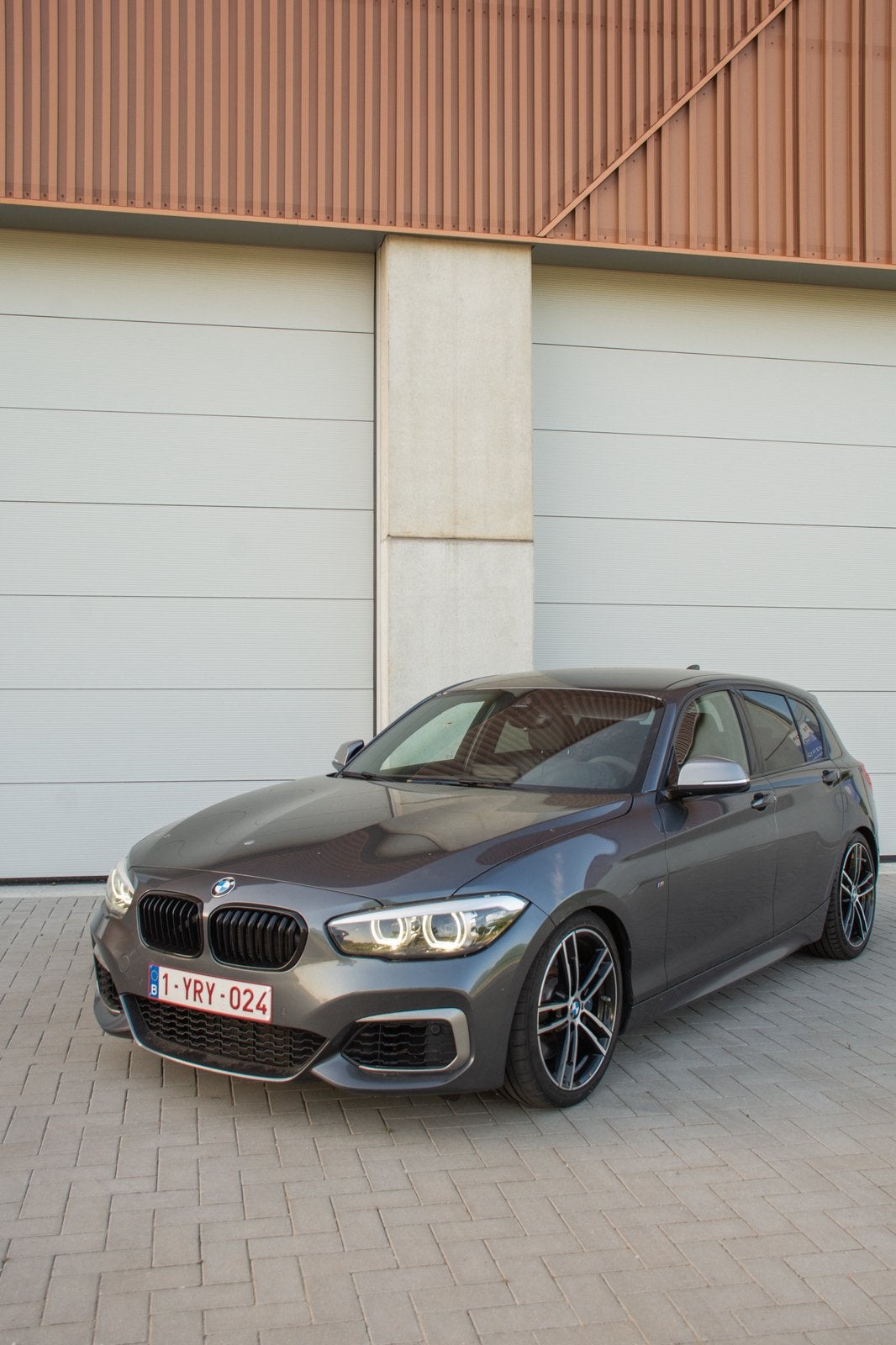 BMW M140i 2019, Autos, BMW, Cuir, Argent ou Gris, Achat, Phares entièrement LED