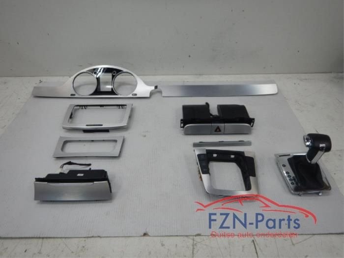 VW Passat 3C8 Inleg Dashboard Grijs Aluminium Look, Auto-onderdelen, Ophalen of Verzenden, Gebruikt