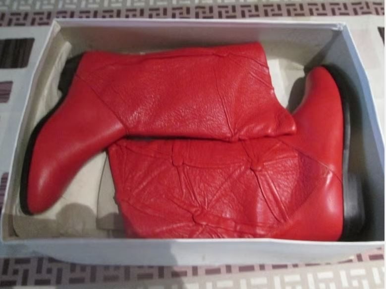 Bottes rouges en élastomère non utilisées - Taille 36,5, Enlèvement ou Envoi, Neuf, Rouge, Bottes hautes