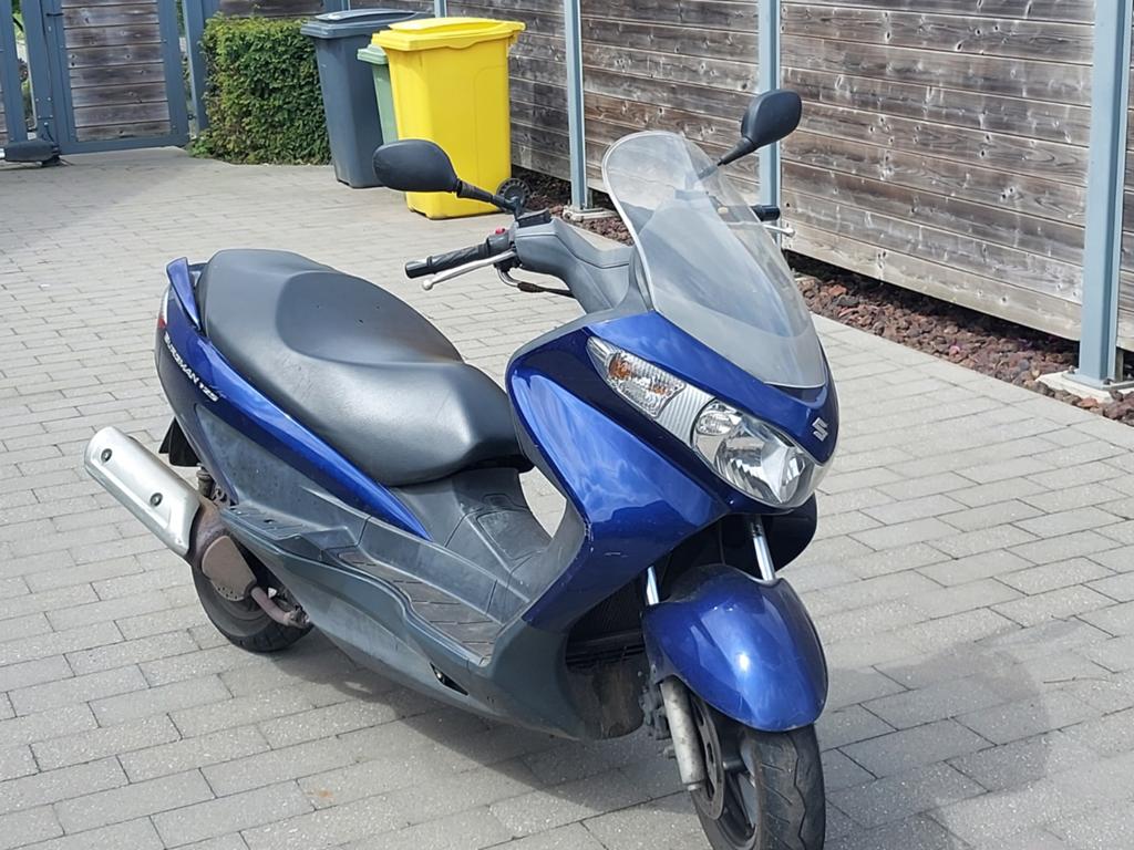 Suzuki burgman 125cc. 2009 , 14000km, Motos, Particulier, Scooter