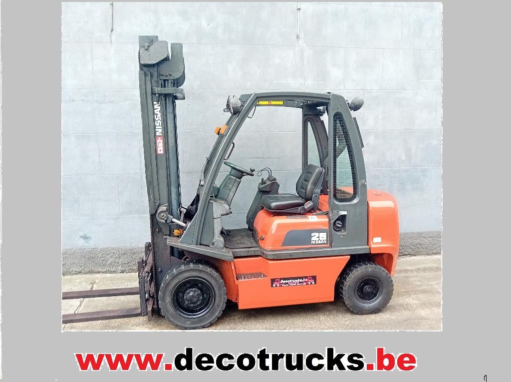 heftruck (chariot elevateur)NISSAN 2.5 ton diesel, Ophalen