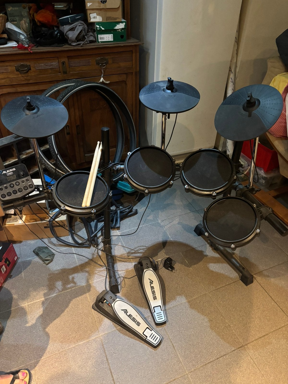 Alesis turbo, Muziek en Instrumenten, Drumstellen en Slagwerk, Ophalen, Zo goed als nieuw