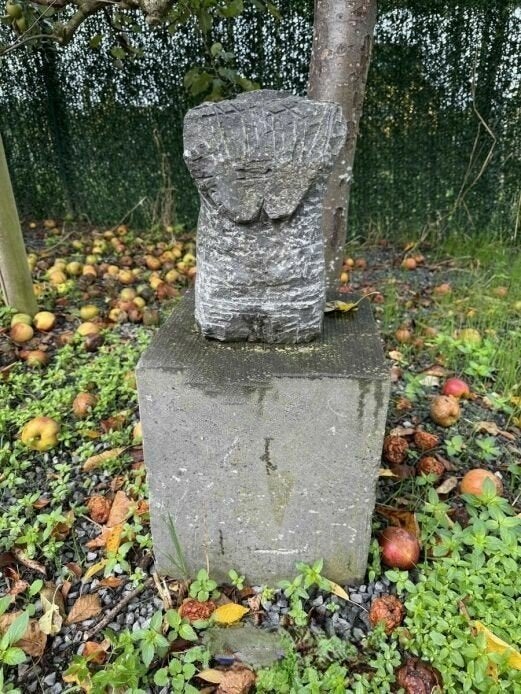 Unieke handgemaakte stenen sculptuur, Ophalen