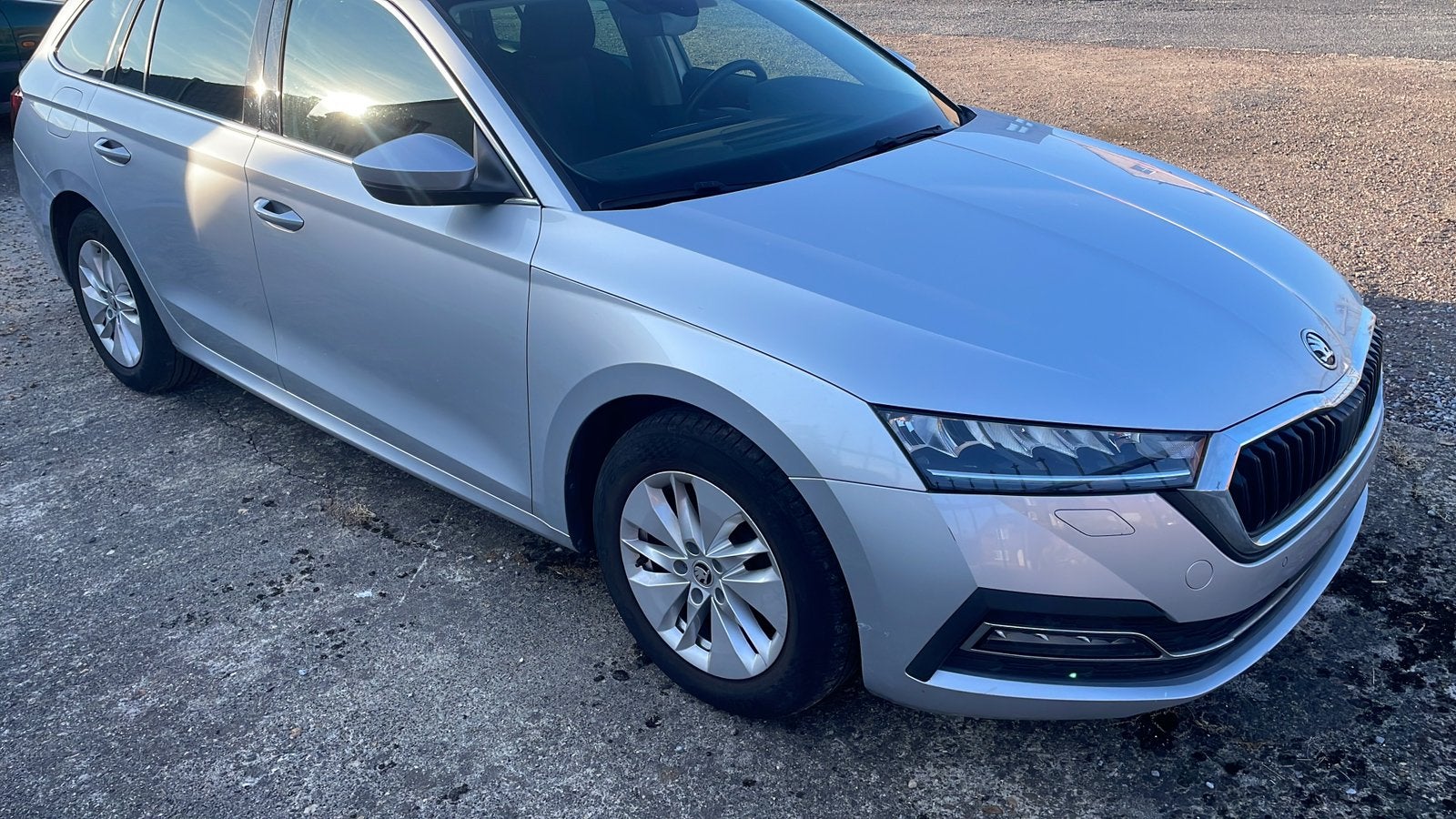 Skoda octavia, Autos, Skoda, Argent ou Gris, Achat, Euro 6, Entretenue par le concessionnaire