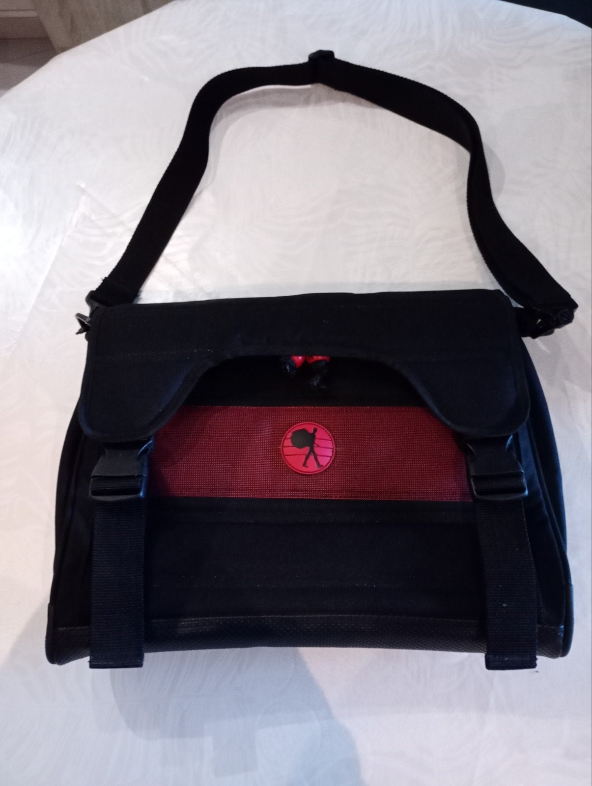 Sacoche / Sac à bandoulière matelassé pour PC portable, Informatique & Logiciels, Sacoches d'ordinateur portable, Enlèvement ou Envoi